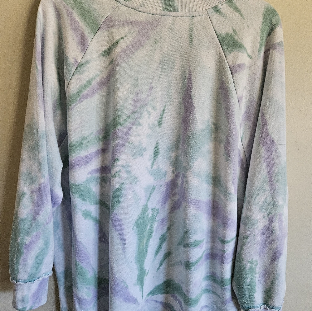 Women's Tie-Dye Sweatshirt Size M. - Picture 6 of 9